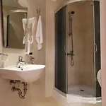 Vesta Hotell 3*